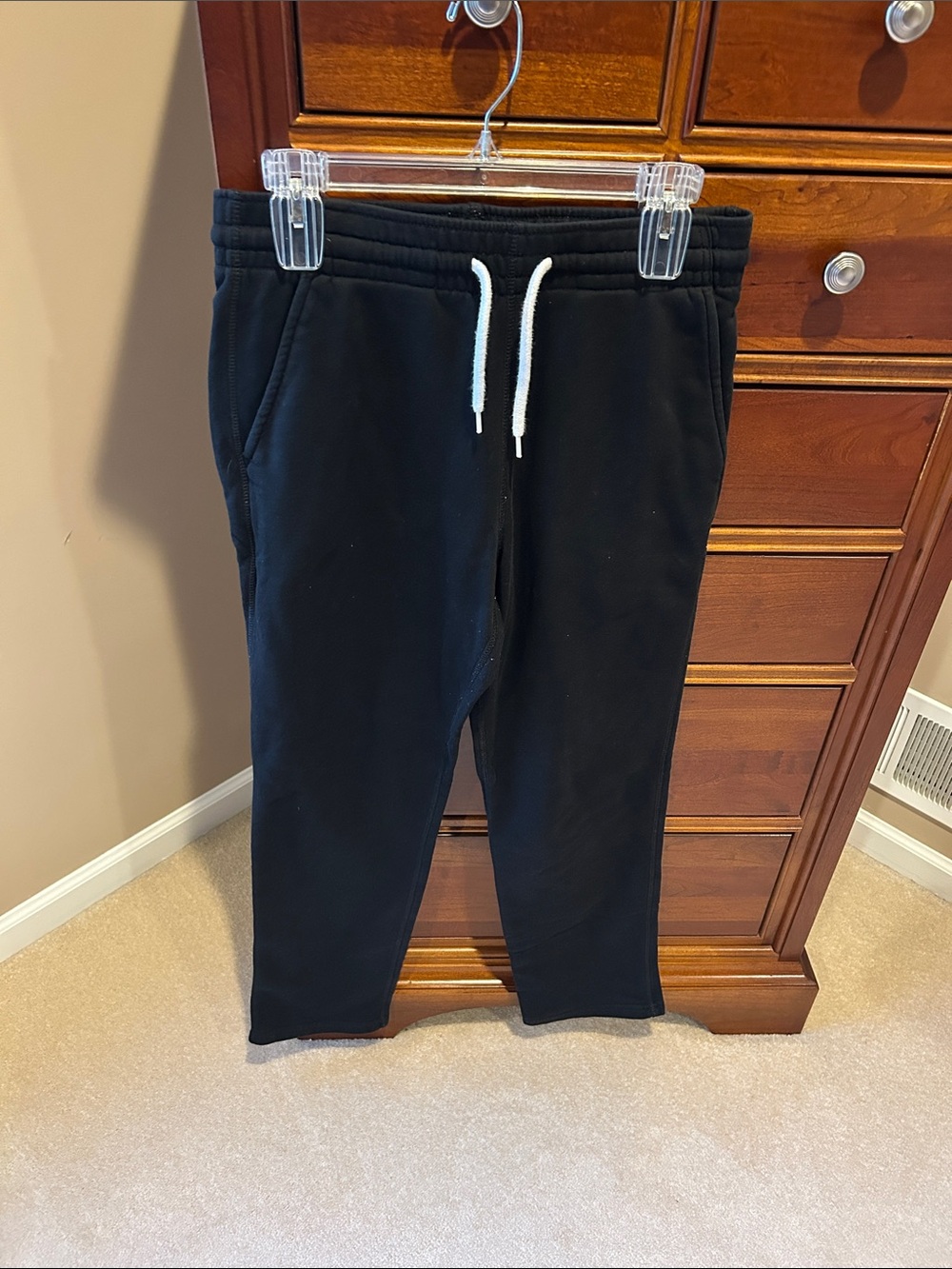 Old Navy women’s Black Drawstring Sweatpants, Comfortable,size small, back pockt - Picture 1 of 10